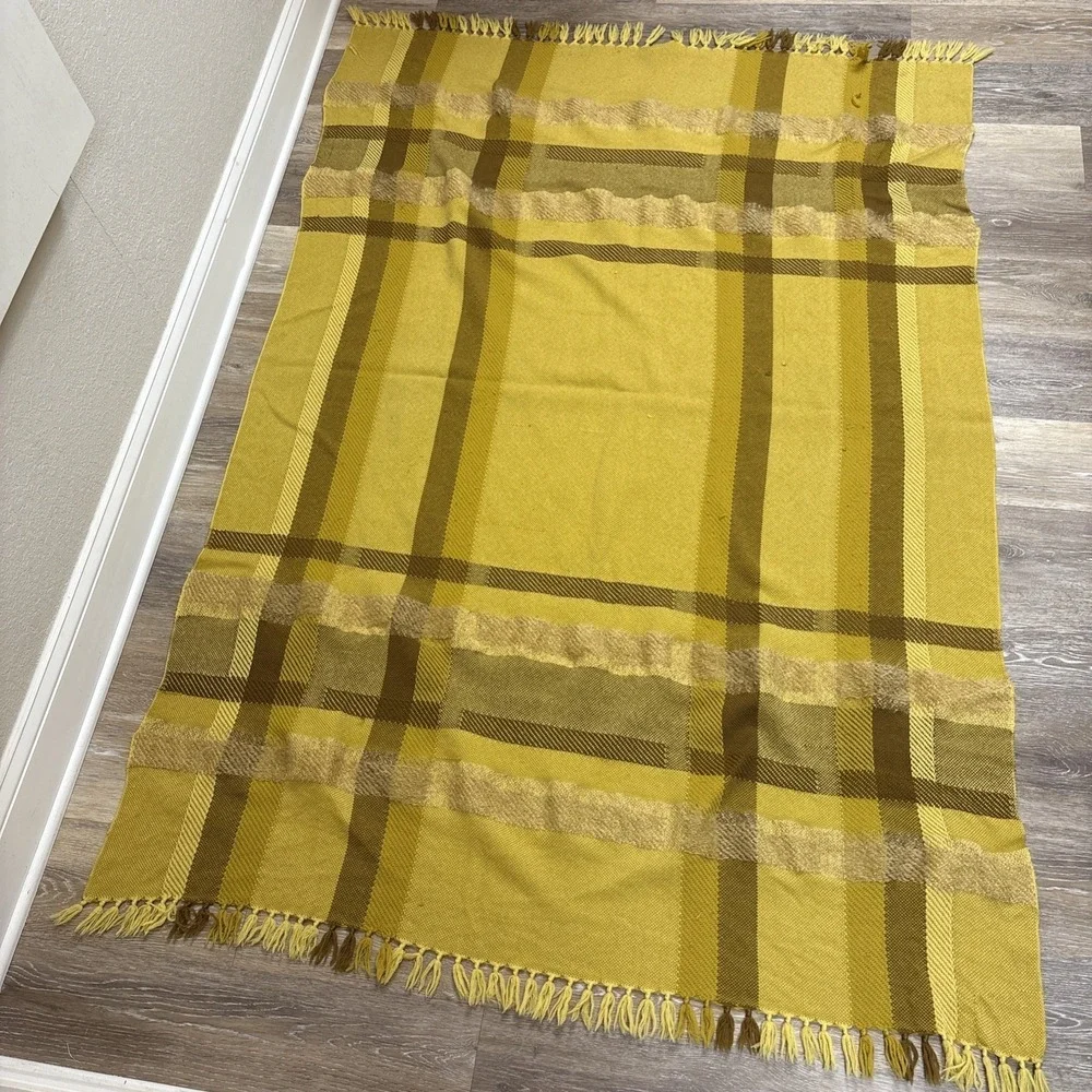 VTG 1970s Harvest Gold & Brown 47 X 68 Churchill Hand Woven Throw Blanket USA